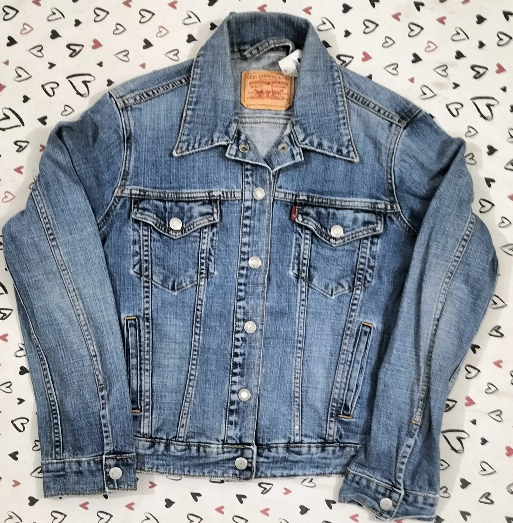 HD Levis Denim Jackets - 26 pcs