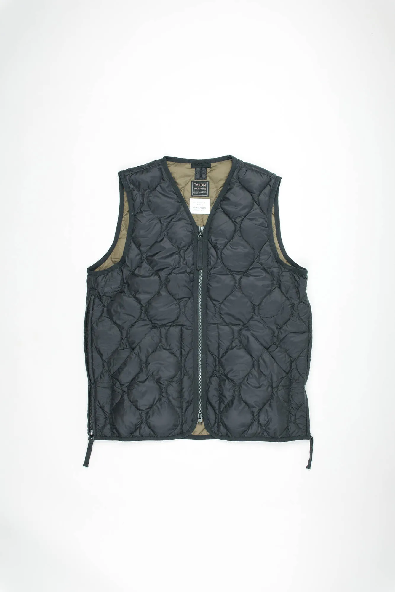 Military V Neck W-Zip Down Vest (Soft Shell) | Black